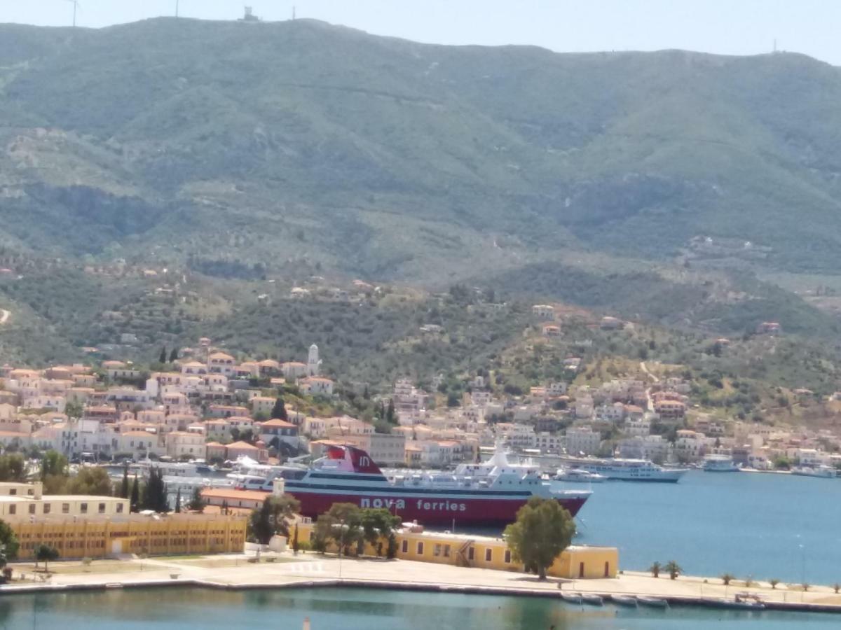 Forest & Sea Apartment Poros Town Eksteriør billede